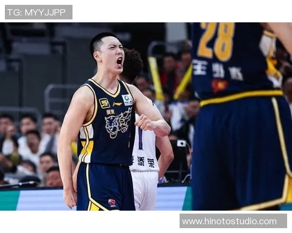 夏季转会突袭!CBA豪门签下多名国内外球员,阵容再添新动力